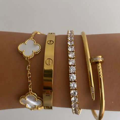 Necklace Bracelet Set, Cartier Bracelet And Ring, Luxury Bracelet Women, Designer Jewelry Stack, Luxury Jewelry Stack, Designer Jewelry Aesthetic, Vision Board Jewelry, Gold Bracelet Ideas For Women, Cartier And Van Cleef Bracelet