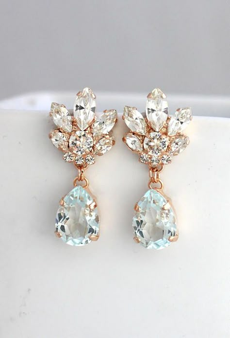 Bridal Chandeliers Aquamarine Chandelier Blue Sky Earrings  #bridalearrings #giftsforher #bridesmaidearrings #SWAROVSKIearrings #ETSYhandmade #Luxuryearrings #crystalearrings #crystalbridalearrings #weddingdayearrings #PetiteDelights #Christmasgift Bridal Earrings Rose Gold, Bridal Jewelry Ideas, Jewelry Pics, Bijoux Art Deco, Rose Gold Bridal Earrings, Shabby Chic Modern, Blue Drop Earrings, Jewelry Advice, Gold Bridal Earrings