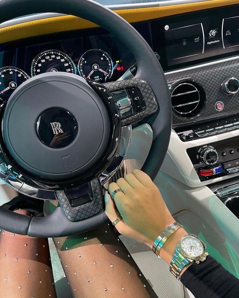 Rolls Royce Steering Wheel, Rolls Royce Aesthetic, European Princess, Pinterest Summer, Aesthetic Old Money, Summer Car, Aesthetic Old, Money Vision Board, Lawyer Fashion