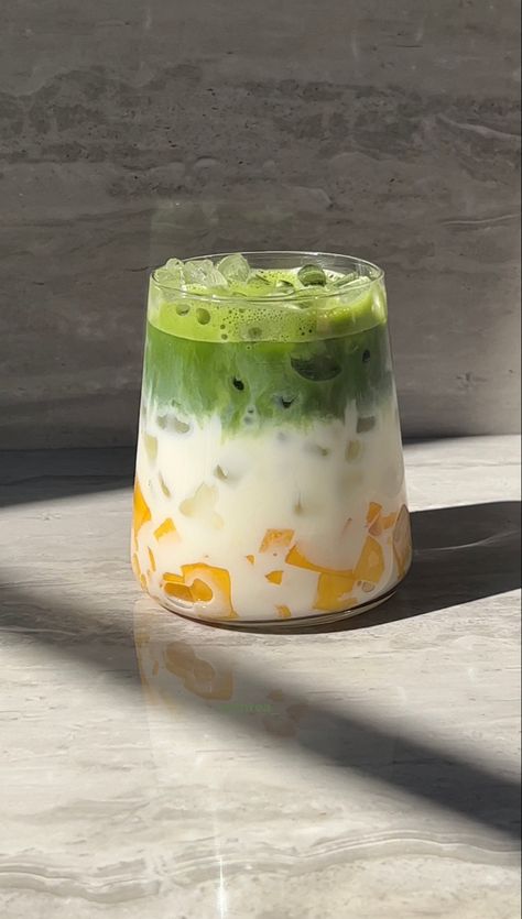 Matcha Lifestyle, Matcha Drink Aesthetic, Matcha Station, Food Aestethic, Milky Drinks, Matcha Mango, Coffee Captions Instagram, Mango Matcha, Matcha Shop