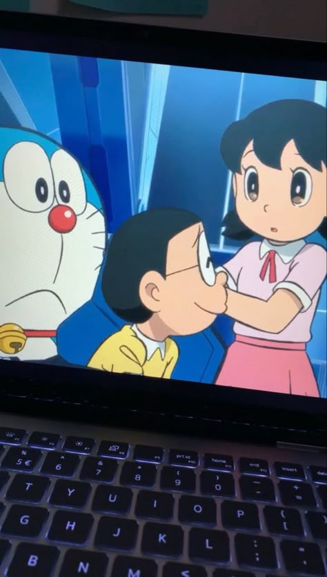 Nobita and the Steel troops ; i love this art style Watching Doremon On Tv Snapchat, Laptop Snap Streak, Cartoon Snapchat, Female Zoro, Cartoon Snap, Laptop Snap, Laptop Pictures, Female Gojo, Movie Night Photography