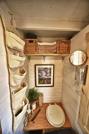 Dreaming of a sweet little outhouse... because I am very weird... Building An Outhouse, Outhouse Bathroom, House Bathroom Designs, Compost Toilet, Composting Toilets, Outdoor Toilet, Tiny House Bathroom, Composting Toilet, Bus Conversion