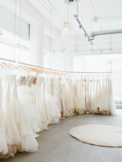 8 Tips on How to Survive a Bridal Salon Appointment Bridal Shop Interior, Bridal Boutique Interior, Wedding Salon, Wedding Dress Boutiques, Alternative Bride, Wedding Store, Bridal Musings, Bridal Stores, Boutique Interior