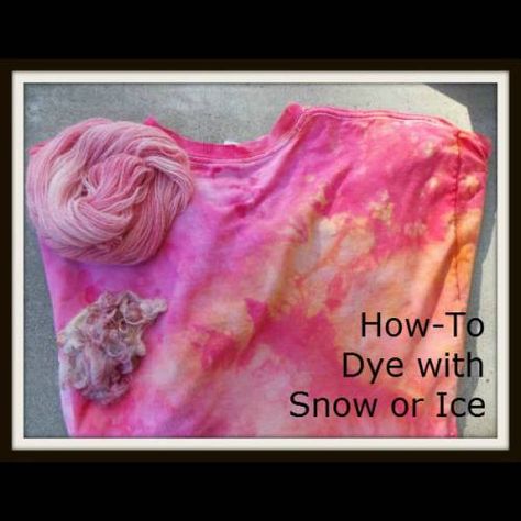 Dye Your T-Shirt, Fiber or Yarn with Snow, Fiberartsy.com Snow Dyeing Fabric, Snow Tie Dye, Tie Die Shirts, Shirt Crafts, Dye Yarn, Diy Dye, Dyeing Yarn, Ice Tie Dye, Dye Patterns