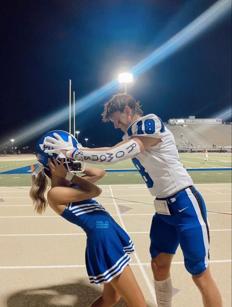 Football And Dancer Couple, Cute Sports Couples, High School Teen Couples, Cheer And Football Couples Pictures, Highschool Sweethearts Aesthetic, Cute Couple Pics School, School Couple Pictures, Highschool Love Story, High School Sweethearts Aesthetic