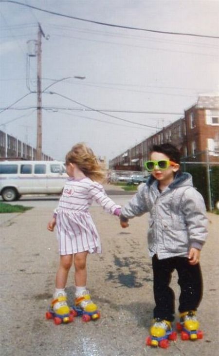 I wasn't sure whether to pin this here or to my wedding board :-) Also... who else remembers having these damn skates?! Foto Top, Roller Derby, Roller Skates, Love Images, Little People, In The Middle, Make Me Smile, Cool Kids, Holding Hands