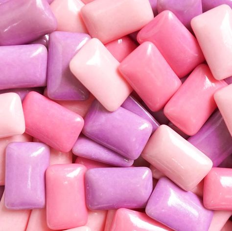 Gum. A various shades of pink and purple gum for food pattern and background. Aesthetic Adventure Time, Bubble Gum Bubble, Chewing Gum Brands, Gum Brands, Gum Bubble, Blowing Bubble Gum, Nightmare Before Christmas Zero, Receding Gums, Food Patterns