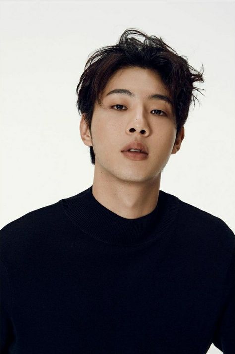 Jisoo Actor, Ji Soo Actor, Kim Ji Soo, Instagram Korean, Park Ji Soo, Korean Male Actors, Is It Just Me, Beauty Shoot, Books For Boys