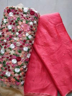 Plain Sarees With Designer Blouse, Plain Saree With Designer Blouse Simple, Heavy Blouse With Plain Saree, Plain Saree With Designer Blouse, Sarees Simple, Plain Saree With Heavy Blouse, Plain Georgette Saree, Plain Chiffon Saree, Lenin Sarees