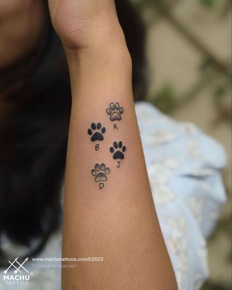 Dog And Cat Print Tattoo, Cat Paw Tattoo Ideas, Dog Paw Tattoo Design, Dog Remembrance Tattoo, Girly Hand Tattoos, Small Cat Tattoo, Cat Tattoo Design, Tattoos For Dog Lovers, Pawprint Tattoo