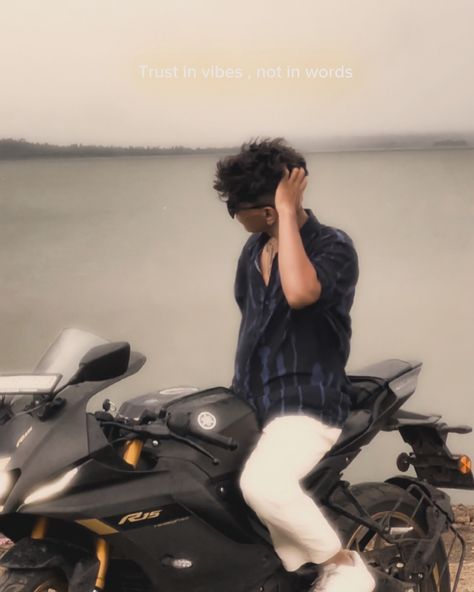 ALIVE… . . #bike #post #r15v4 #yahama Bike Shoot Photo Ideas Men, R15 Pose, R15 Bike Poses Men, Bike Photo Pose, Bike Poses For Boys, Poses With Bike, Bike Poses Men, Boys Poses Photography, Pose With Bike