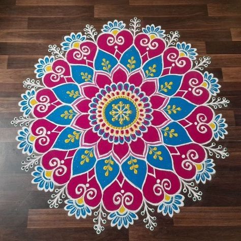 Rangoli Designs For Competition, Margazhi Kolam, Easy Rangoli Designs Videos, Very Easy Rangoli Designs, Rangoli Simple, Rangoli Designs Photos, Rangoli Designs Simple Diwali, Alpona Design, Rangoli Designs Simple