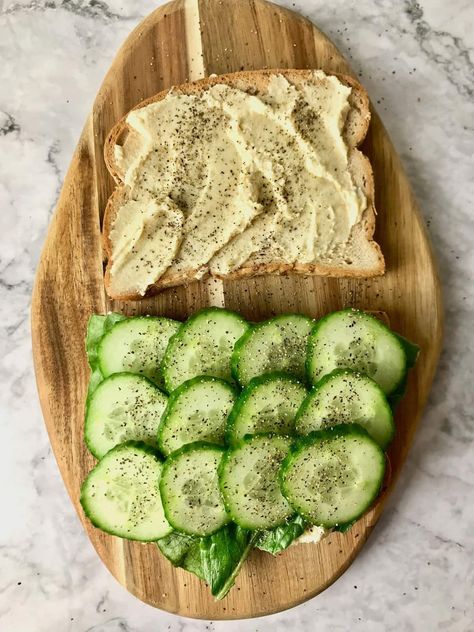 Cold Veggie Sandwich, Tea Finger Sandwiches, Cucumber Hummus, Veggie Sandwich Recipes, Vegan Cucumber, Spinach Sandwich, Cucumber Snacks, Cold Sandwich Recipes, Vegetarian Sandwich Recipes