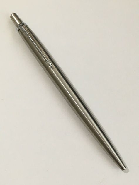 1987 PARKER JOTTER STEEL FLIGHTER CHROME TRIM BALLPOINT PEN-BLUE INK-ENGLAND. Project Journal, Parker Jotter, Army Images, Parker Pen, Best Pens, Aesthetic Life, Ink Pen, Pens Pencils, Mechanical Pencils