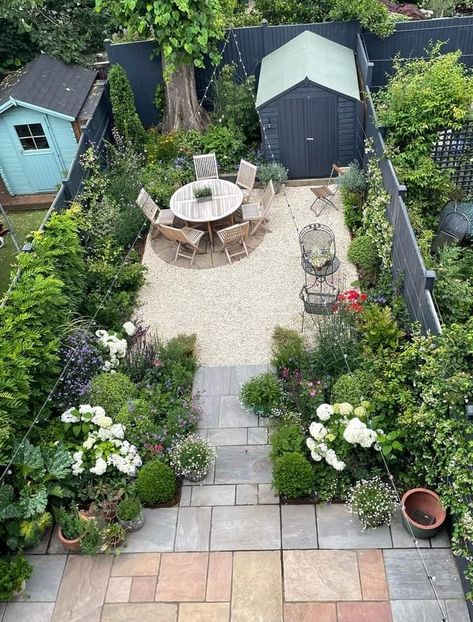 Small Garden Plans, Small Back Gardens, Garden Ideas Uk, Small Garden Layout, Narrow Garden, Small Garden Landscape, Small Courtyard Gardens, Courtyard Gardens Design, Courtyard Gardens