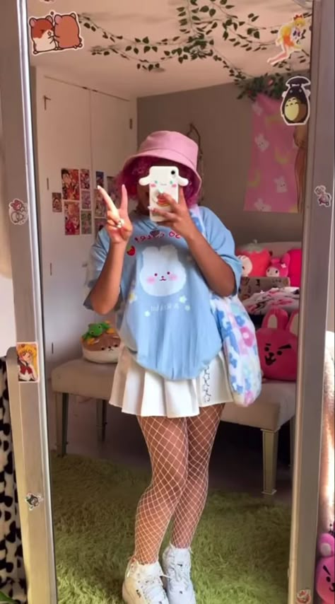 Soft Kidcore Outfits, Cute Light Blue Aesthetic, Pastel Y2k Outfit, Candy Aesthetic Outfit, Candy Outfit Ideas, Soft Y2k Outfits, Blue Aesthetic Kawaii, Soft Kawaii Outfits, Aesthetic Kawaii Outfits