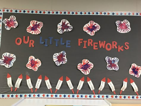 Forth Of July Bulletin Boards, July Boards For Preschool, 4th Of July Classroom Bulletin Boards, Forth Of July Door Decorations Classroom, July Bulletin Boards For Daycare, Bulletin Board Ideas For July, 4th Of July Poster Board Ideas, Easy Preschool Bulletin Boards, July 4th Bulletin Boards Ideas