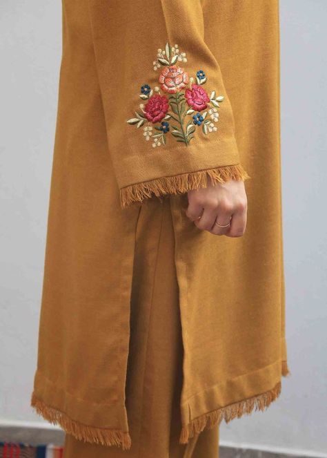 Pashmina Suits Design Pakistani, Khadar Kurta Designs, Khadar Kurta Styles, Khadar Dress Designs, Khadar Dress Designs Pakistani, Kurta Set For Women, Pakistani Fashion Casual, Pakistani Dresses Casual, Casual Wear Dress