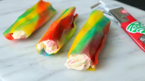 Fruit Roll Up Ice Cream, Desserts To Make With Kids, Candy Reference, Fun Desserts To Make, Roll Up Ice Cream, Cooking Recipes For Kids, Sherbet Ice Cream, Frozen Treats Recipes, Rolled Ice Cream