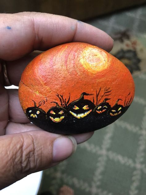 Halloween rocks Halloween Stone Painting, Painting Ideas For Kids Easy, Pumpkin Painting Ideas For Kids, Halloween Rock Painting Ideas, Halloween Rock Painting, Painting Ideas For Kids, Pumpkin Painting Ideas, Hawaiian Sunset, Halloween Rocks