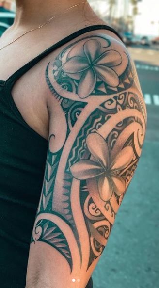 Female Polynesian Tattoo Sleeve, Tattoo Sleeve With Meaning, Hawaiian Bicep Tattoo, Hawaiian Woman Tattoo, Polynesian Sleeve Tattoos Women, Hawaii Tattoos Traditional, Polynesian Tattoo Designs Arm, Trible Tattoos For Women Design, Meaningful Hawaiian Tattoos