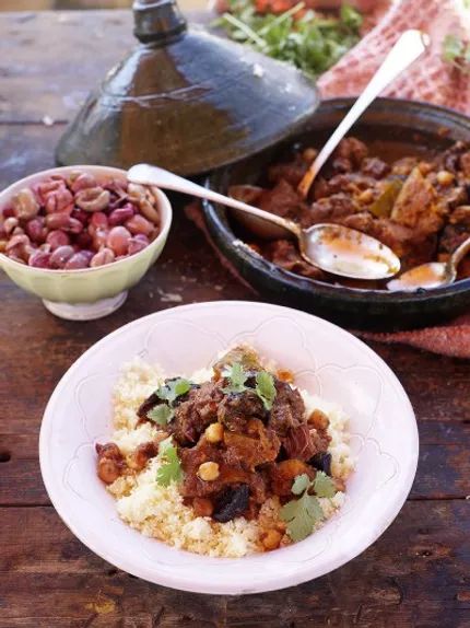 Beef Tagine | Beef Recipes | Jamie Oliver Recipes Beef Tagine Recipes, Beef Tagine, Arabisk Mad, Moroccan Beef, Tagine Cooking, Butternut Squash Cinnamon, Tagine Recipes, Moroccan Recipes, Spiced Beef