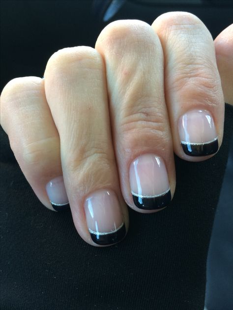 Black Tip French Manicure, Black French Tip Nails Short, Colorful French Tips, Fall Short Nails, Black French Manicure, French Manicure Nail Designs, Grad Nails, Ideas Salon, Gel French Manicure