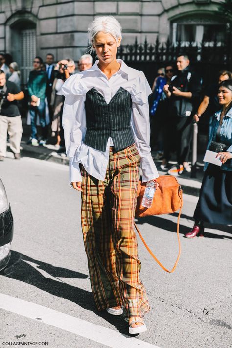 pfw-paris_fashion_week_ss17-street_style-outfits-collage_vintage-rochas-courreges-dries_van_noten-lanvin-guy_laroche-159 Guys Sneakers, Bustier Outfit, Pfw Street Style, Animal Print Pants, Corset Outfit, Leopard Pants, Polka Dot Pants, Freedom Of Expression, Guy Laroche