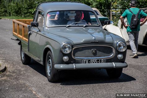 Peugeot 403 pick-up Peugeot 404, Citroën Ds, Car Museum, Citroen Ds, Blog Photo, Peugeot, Vintage Cars, Classic Cars, Suv Car