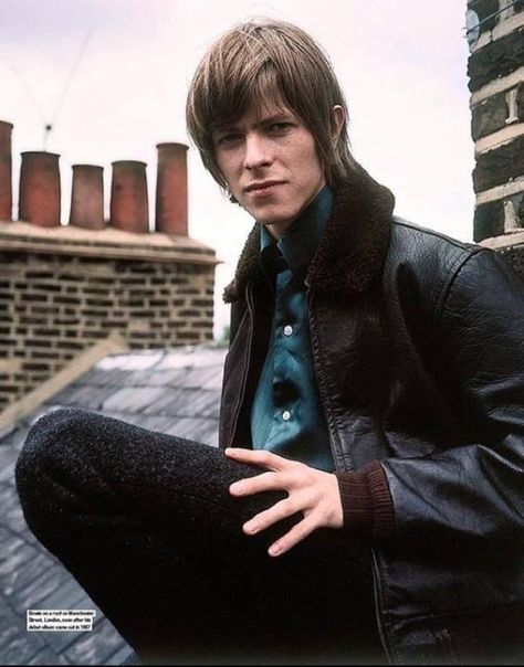 David Bowie 1967 @historyinmoment Angela Bowie, Duncan Jones, Manchester Street, Photos Rares, Man Who Fell To Earth, Space Oddity, Major Tom, Ziggy Stardust, Popular Music