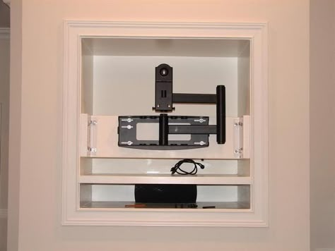 My Story: How I eliminated my "tv niche" above the fireplace - This is definitely my first "1st world problem" - but very cool idea. Folding Screen Diy, Tv Niche, Tv Above Fireplace, Tv Nook, Hide Tv, Tv Over Fireplace, Above Fireplace, Swivel Tv Stand, Tv Mounting