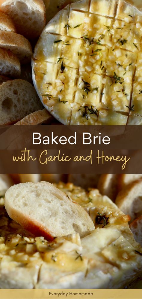 Enjoy a stress-free holiday appetizer with our Baked Brie with Garlic, honey, and thyme. In just 30 minutes, whip up this savory and sweet dish, drizzled with olive oil. It's the perfect blend of creamy, rich, and gooey—ideal for Christmas gatherings. Simple, quick, and delicious! Brie Recipes Sweet, Oven Baked Brie Cheese, Brie Snacks Simple, Baked Brie Garlic Rosemary, Baked Brie With Garlic And Honey, Appetizer With Honey, Baked Camembert Recipes, Sweet Baked Brie, Baked Brie Appetizer Recipes