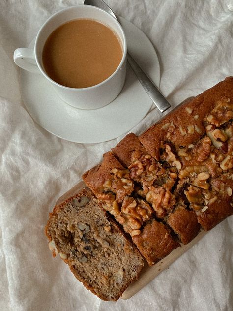 The Best Gluten Free Banana Bread. #bananabread #healthybaking #grainfree #glutenfree #dairyfree #paleobananabread #baking #morning #snacks #healthysnacks Gluten Free Baking Aesthetic, Banana Bread Pictures, Gluten Free Aesthetic, Gluten Free Banana Recipes, Banana Bread Aesthetic, Gathered Nutrition, Banana Bread Recipe Gluten Free, Breakfast Banana Bread, Bake Aesthetic