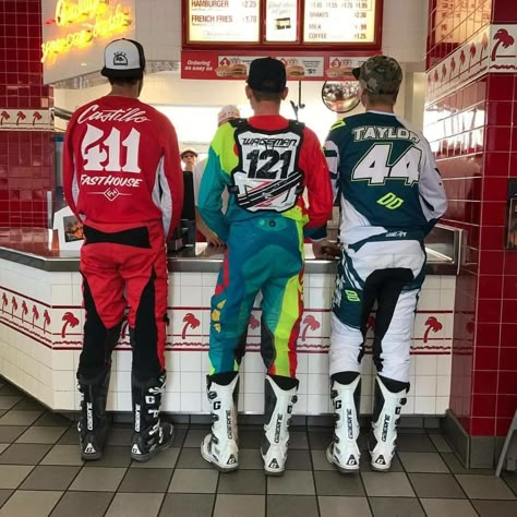 Motorcross Outfits, Motocross Outfit, Supermoto Racing, Motocross Outfits, Dirt Bike Riding Gear, Jett Lawrence, Dirt Bike Riding, Dirt Bike Gear, Mx Boots