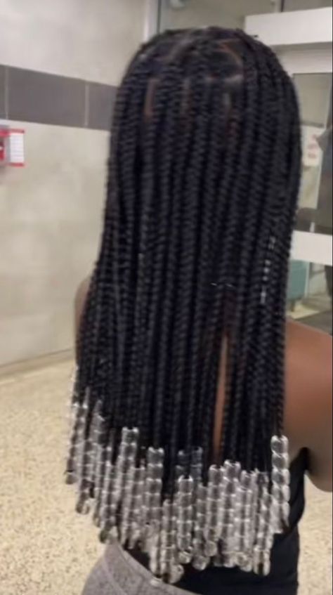 Medium Knotless Braids With Beads, Knotless With Beads, Box Braids Beads, Box Braids With Beads, Knotless Braids With Beads, Cute Box Braids, Medium Box Braids, Short Box Braids Hairstyles, Big Box Braids Hairstyles