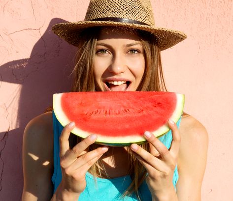 Healthy Eating Meal Plan, Eating Watermelon, Clean Plates, Summer Skincare, Summer Skin, Best Fruits, Healthy Fruits, Foods To Eat, Dental Health