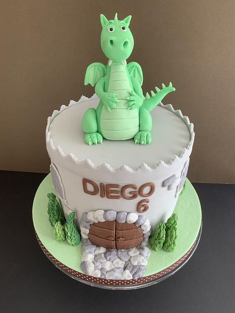 Nerf Cake, Dragon Birthday Cakes, Toddler Birthday Cakes, Happy Dragon, Dragon Cakes, Realistic Cakes, Dragon Cake, Dinosaur Birthday Cakes, Elegant Birthday Cakes