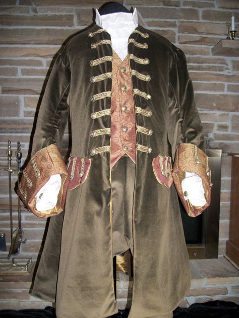 A frock coat for a proud man, a successful pirate, or perhaps, a smuggler? Perhaps it's time for a spyglass, and a gadgety cane. Steampunk Pirate Costume, Pirate Clothing, Pirate Clothes, Pirate Coat, Steampunk Pirate, Pirate Jacket, Pirate Outfit, Pirate Fashion, Rococo Fashion