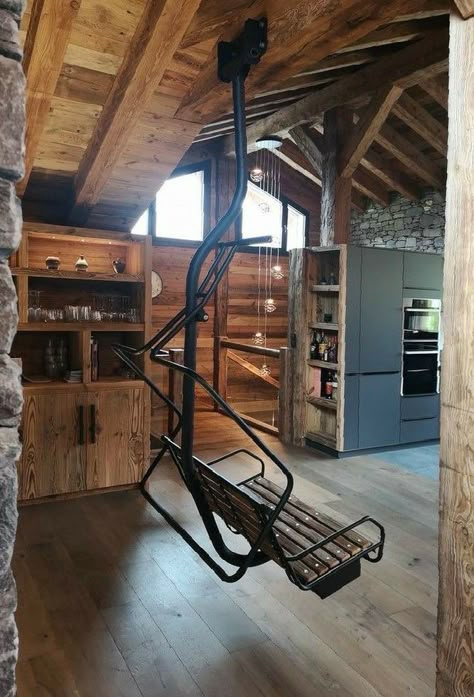 Ski Lodge Interior, Modern Ski Chalet, Ski House Decor, Ski Room, Mountain Interiors, Bench Mudroom, Mudroom Bench Plans, Ski Cabin, Chalet Interior