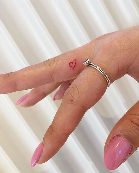 Red Heart Tattoo, Red Heart Tattoos, Small Finger Tattoos, Finger Tattoo For Women, Petite Tattoos, Red Ink Tattoos, Tattoos Women, Cute Tiny Tattoos, Cute Small Tattoos