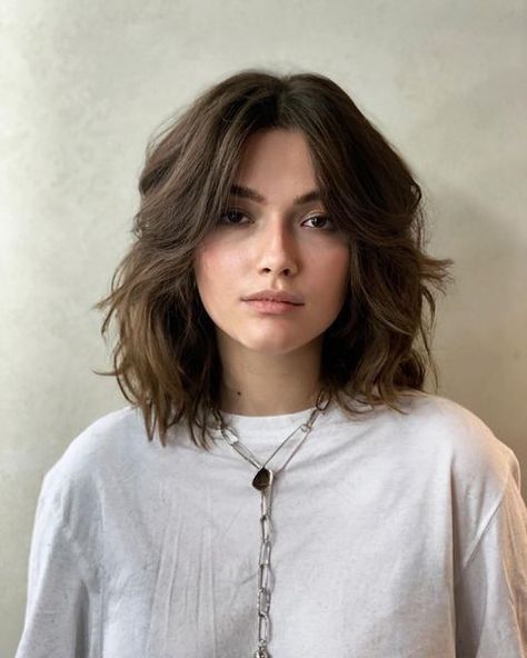 Haircut Inspo, Wavy Haircuts, Hair Inspiration Short, Haircuts For Wavy Hair, Shoulder Length Hair Cuts, Hair 2024, Short Wavy Hair, Haircuts Straight Hair, Penteado Cabelo Curto