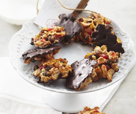 Florentines | Australian Women's Weekly Food Florentine Biscuits, Kingston Biscuits, Florentines Recipe, Picnic Desserts, Homemade Shortbread, Anzac Biscuits, Chocolate Breakfast, Italian Recipes Dessert, Ginger Nut