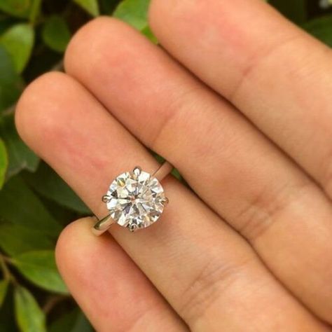 Round Diamond Wedding Rings, Round Solitaire Rings, Lab Created Diamond Rings Engagement, Round Cut Ring, Moissanite Solitaire Ring, Gold Promise Rings, Diamond Tester, Round Engagement Rings, Round Cut Engagement Rings