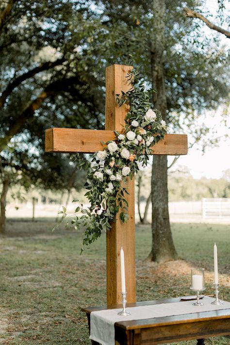 Outdoor Wedding Alter, Ceremony Cross, Wedding Cermony, Wedding Alters, Lowcountry Wedding, Wedding Cross, Rock Wedding, Wedding Altars, Christian Wedding