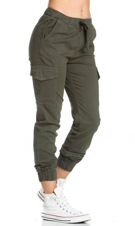 8d420fa35754d1f1c19969c88780314ddesc35960881ri Pants Women Outfit, Cargo Pants Women Outfit, Celana Jogger Wanita, Jogger Pants Outfit, Pants Outfit Casual, Cargo Pants Outfit, Outfit Jeans, Cargo Pants Women, Pants Women