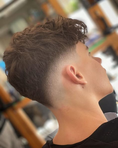 Faded Haircut, Hair Types Men, V Cut Hair, Boys Fade Haircut, Mid Skin Fade, Mid Fade Haircut, Low Skin Fade, Drop Fade Haircut, Mens Haircuts Short Hair