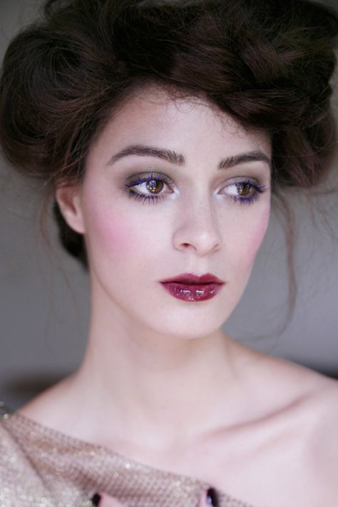 blue lashes, dark purple smokey eye, and pretty berry coloured lip look so dreamy together. That chunky braided up-do happens to be gorgeous as well - Troy Jensen Makeup. Edwardian Makeup, 1900's Makeup, Victorian Makeup, Purple Smokey Eye, Berry Lips, Dark Lipstick, Terra Nova, Braut Make-up, Gibson Girl