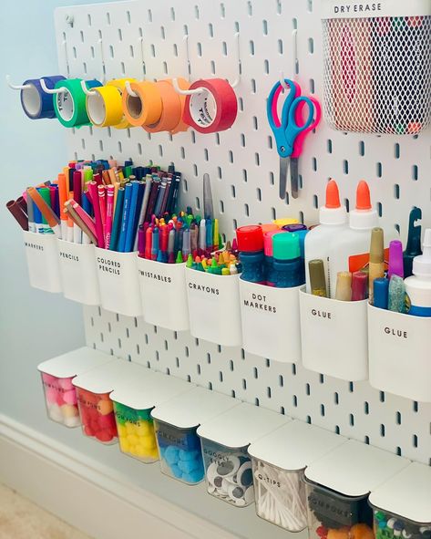 From pegboards to drawers to carts, arts and crafts supplies are all sorted and ready for creativity to flow 🎨✂️ Swipe through for organization inspiration ✨ #artsandcrafts #craftorganization #charlottehomes Kids Art Corner, Ikea Pegboard, Rangement Art, Lake Ideas, Kids Desk, Art Supply Organization, Homeschool Room, Xmas 2024, Extension Ideas