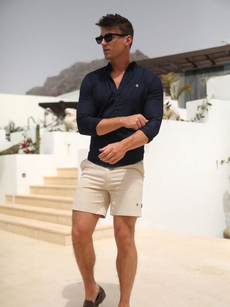 Smart Shorts Outfits Men, Italian Outfits For Men, Short Chinos Men Outfit, Shirt With Shorts Outfits, Men Shorts Outfit Summer Mens Fashion, Chino Shorts Mens Outfit, Beach Fits Men, Man Summer Outfit, Shorts Outfits Men