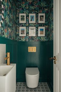 Chelwood - Traditional - Cloakroom - London - by Studio Werc Architects | Houzz UK Green Downstairs Toilet, Small Toilet Decor, Modern Victorian Decor, Cloakroom Ideas, Wc Ideas, Small Downstairs Toilet, Dark Green Bathrooms, Cloakroom Toilet, Toilet Room Decor